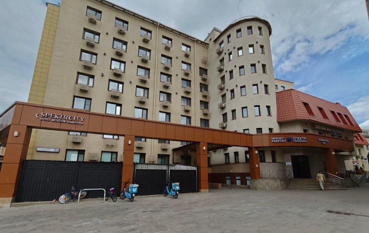 фасад дома, здание по адресу г Москва, ул Усачёва, д 35 стр 1 